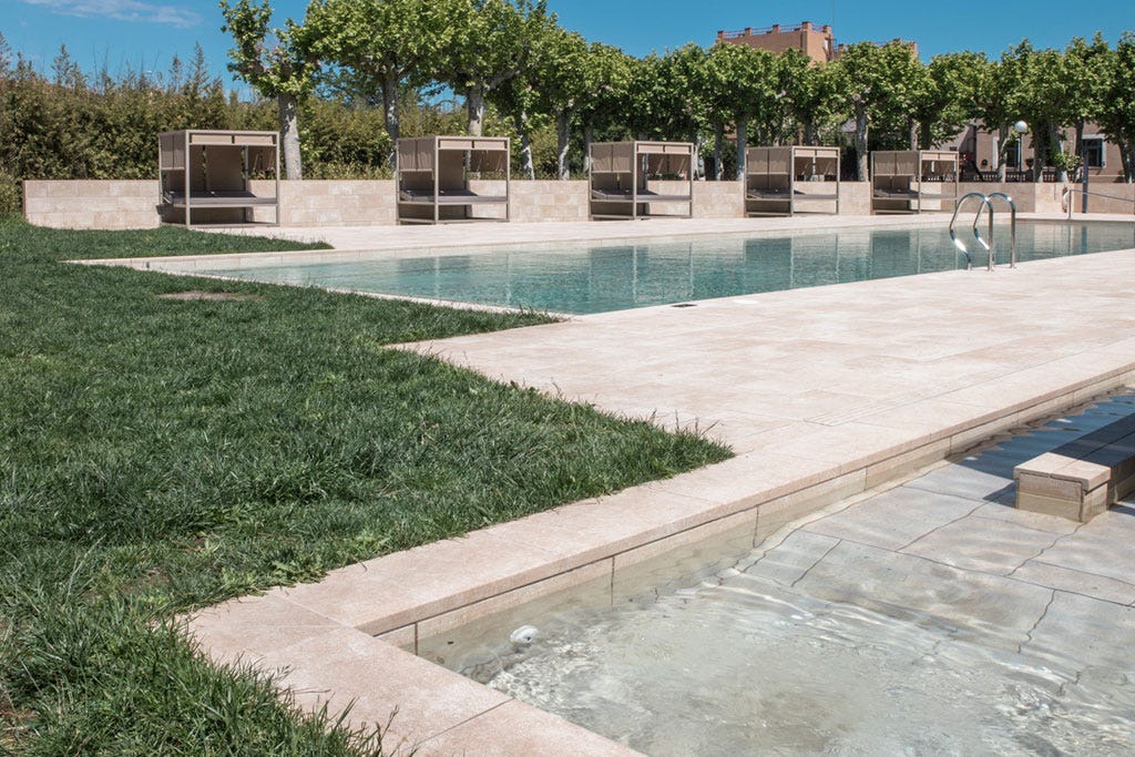 MISTERY SAND ANTI-SLIP 31X62.6X0.9 R.316 1A (M2) Marca ROSA GRES. Modelo: 708461
