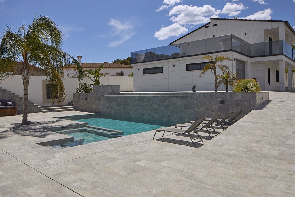 MISTERY BLUE STONE ANTI-SLIP 31X62.6X0.9 R.316 1A (M2) Marca ROSA GRES. Modelo: 708481