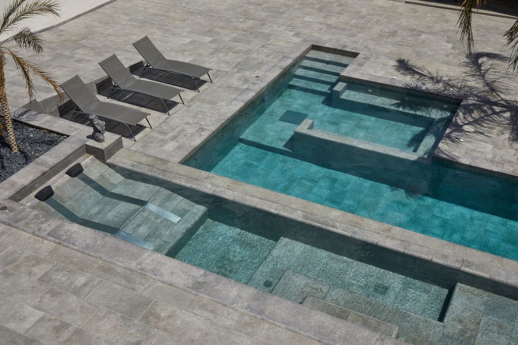 MISTERY BLUE STONE ANTI-SLIP 31X62.6X0.9 R.316 1A (M2) Marca ROSA GRES. Modelo: 708481