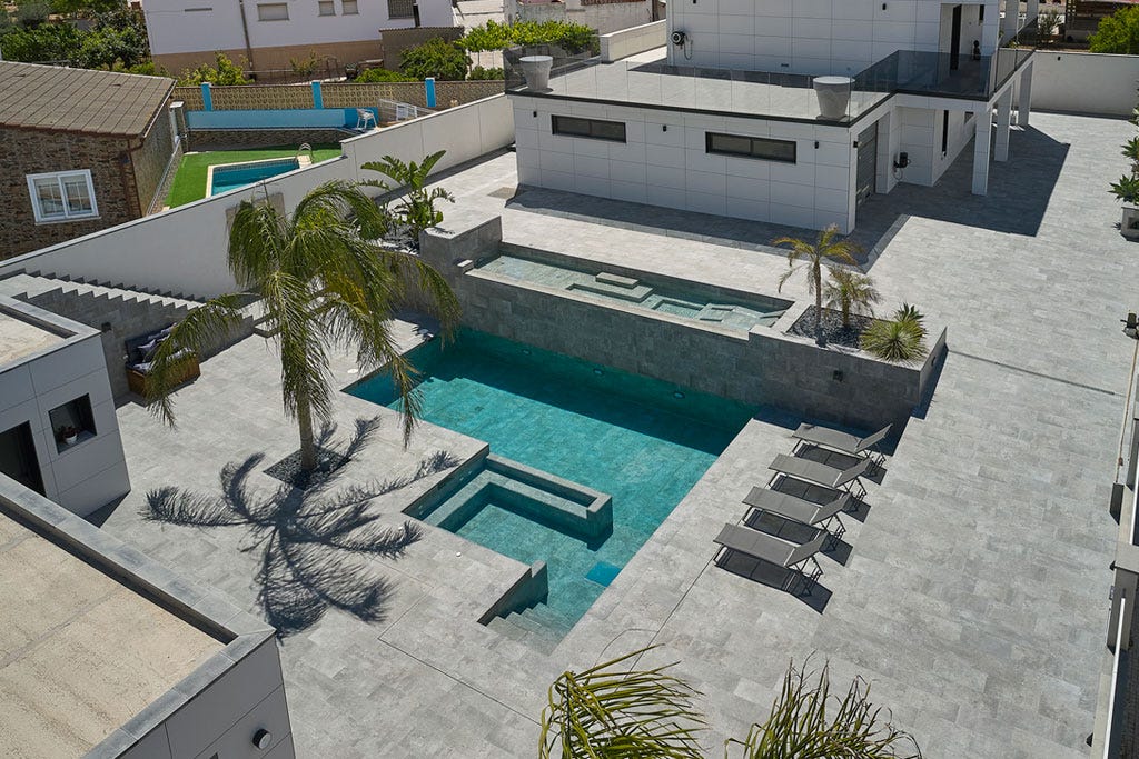 MISTERY BLUE STONE ANTI-SLIP 31X62.6X0.9 R.316 1A (M2) Marca ROSA GRES. Modelo: 708481