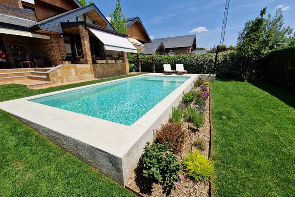 MISTERY WHITE ANTI-SLIP 31X62.6X0.9 R.316 1A (M2) Marca ROSA GRES. Modelo: 708451