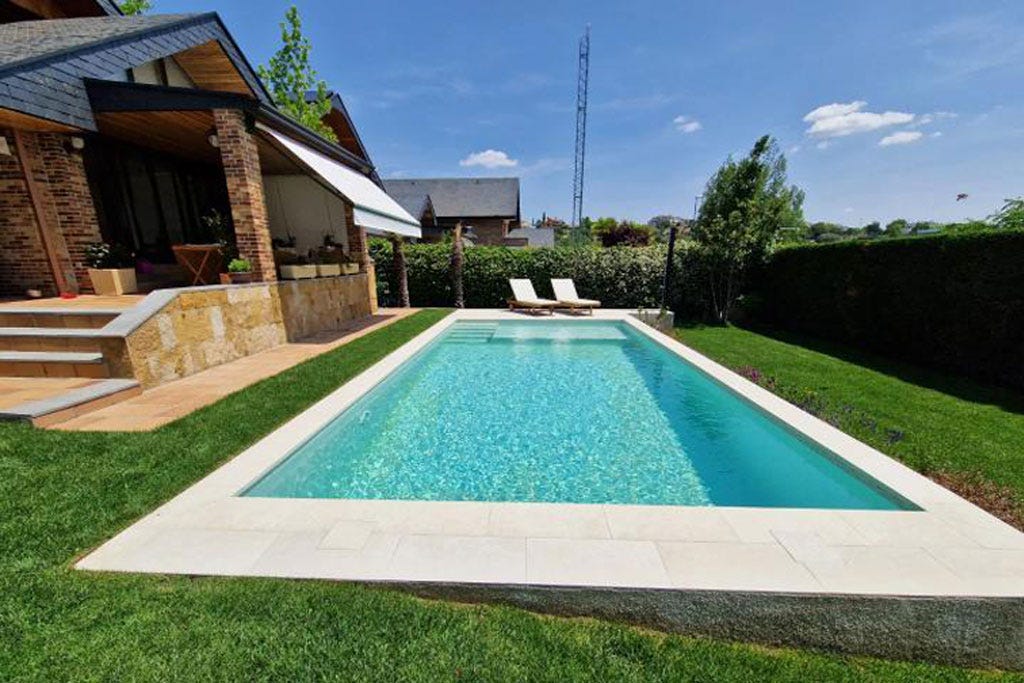 MISTERY WHITE ANTI-SLIP 31X62.6X0.9 R.316 1A (M2) Marca ROSA GRES. Modelo: 708451