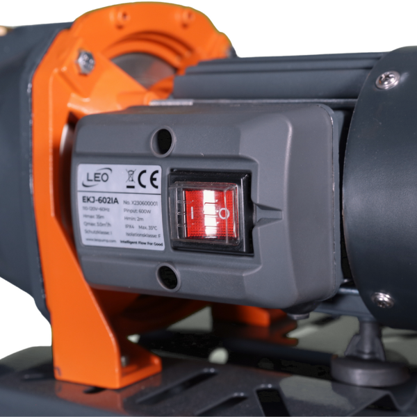 SISTEMA INTEGRADO LEO CON TANQUE 19L Y BOMBA JET FO.FO 600W Marca LEO. Modelo: EKJ602IA