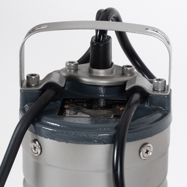 BOMBA TRITURADORA AISI 304 LEO 1 HP 1F/220/60HZ DESC 2" Marca LEO. Modelo: LSWM100CA