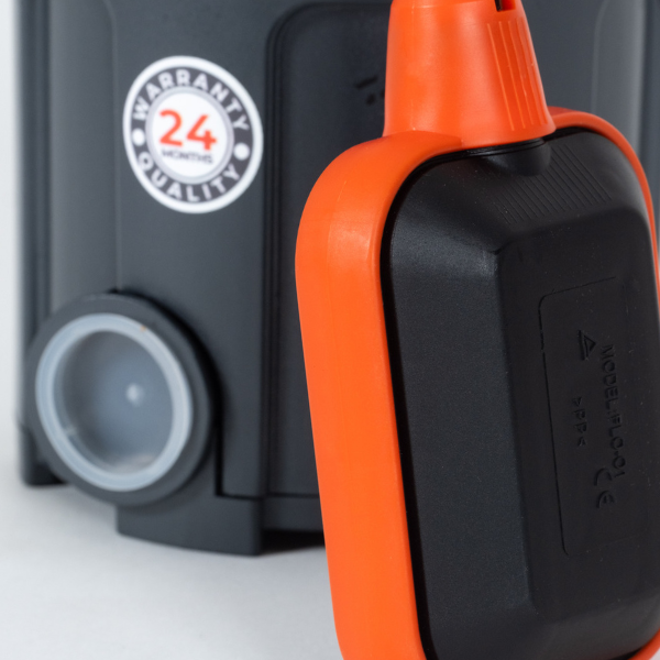 BOMBA PERIFERICA SUMERGIBLE AUTOMATICA LEO 0.5HP 1/60/115-127V 1'' DESC Marca LEO. Modelo: STK50F