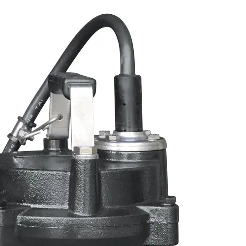 Bomba sumergible para aguas residuales 3 HP 220 V trifásico 240 LPM Marca EVANS. Modelo: GD2ME0300G